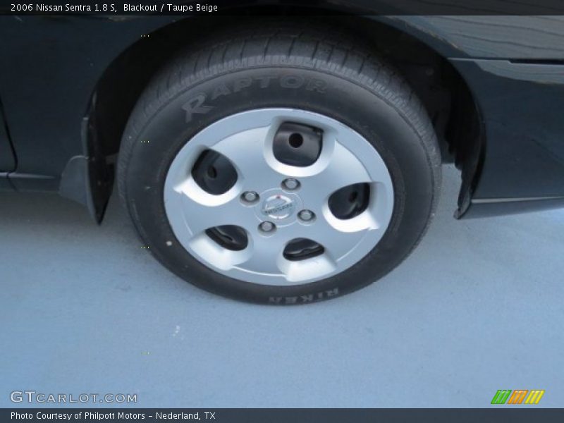 Blackout / Taupe Beige 2006 Nissan Sentra 1.8 S