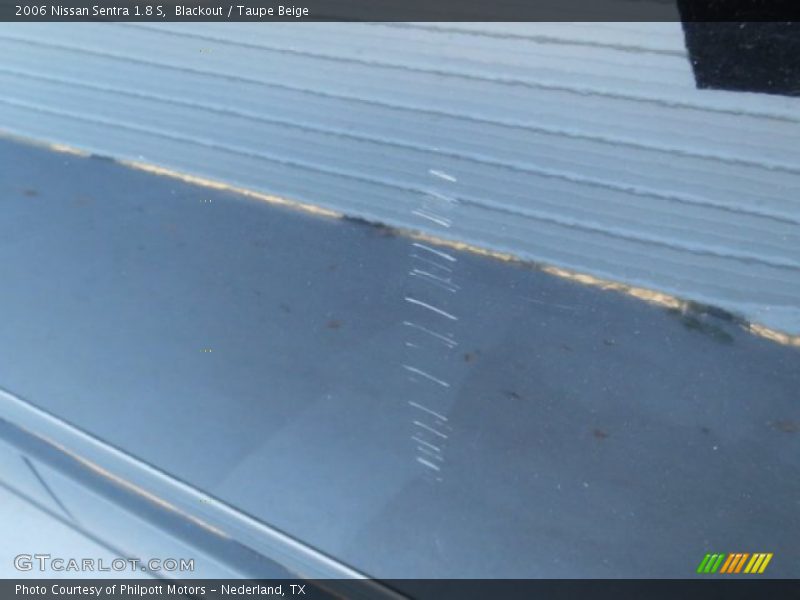 Blackout / Taupe Beige 2006 Nissan Sentra 1.8 S