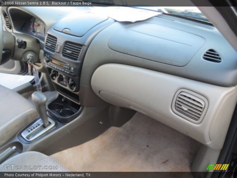Blackout / Taupe Beige 2006 Nissan Sentra 1.8 S