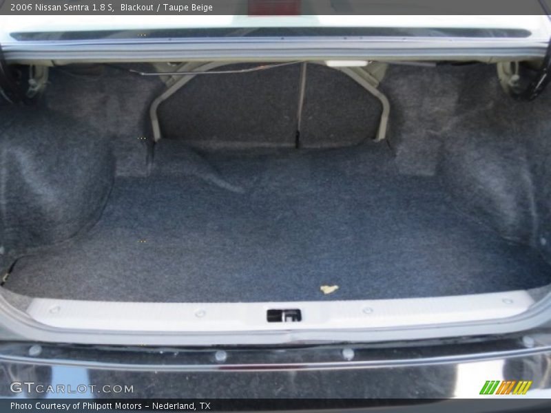 Blackout / Taupe Beige 2006 Nissan Sentra 1.8 S