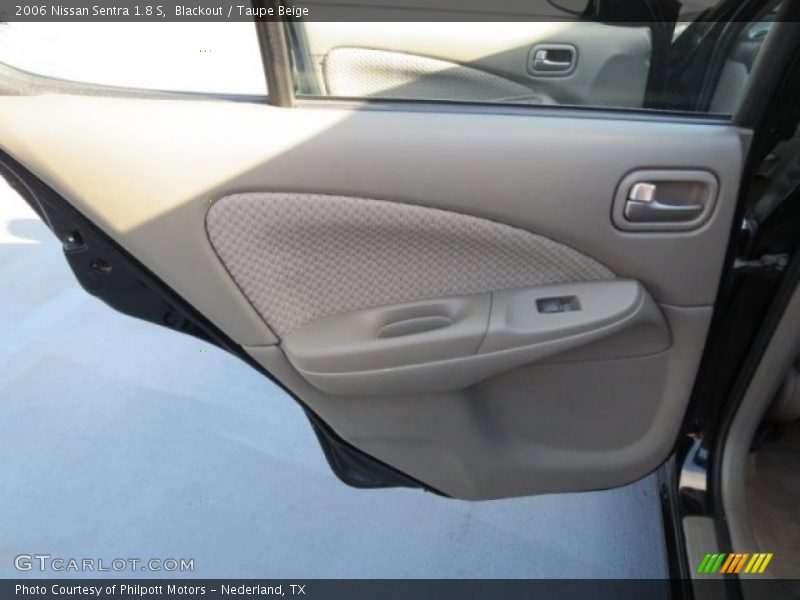 Blackout / Taupe Beige 2006 Nissan Sentra 1.8 S