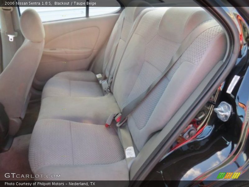 Blackout / Taupe Beige 2006 Nissan Sentra 1.8 S