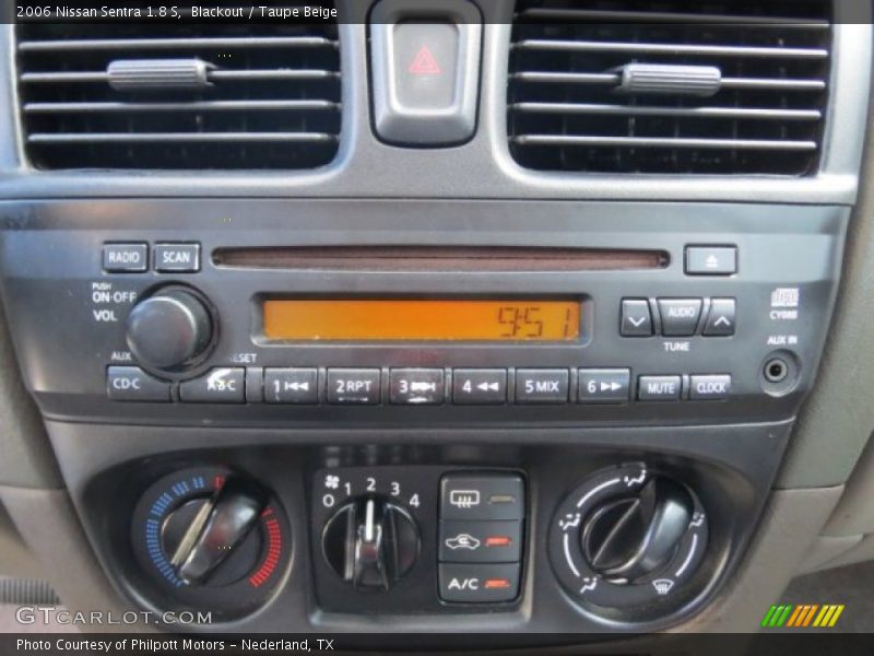 Blackout / Taupe Beige 2006 Nissan Sentra 1.8 S