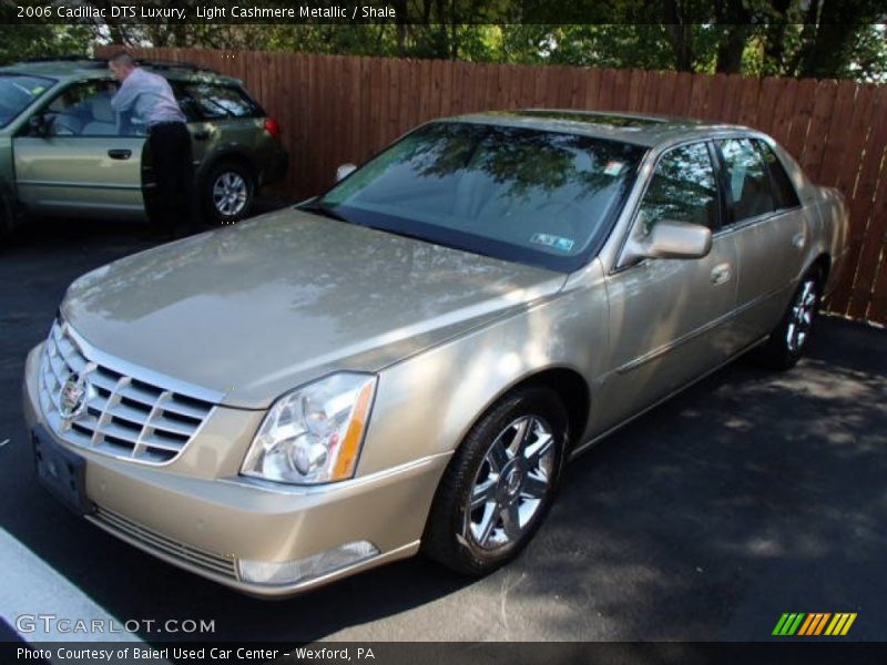 Light Cashmere Metallic / Shale 2006 Cadillac DTS Luxury