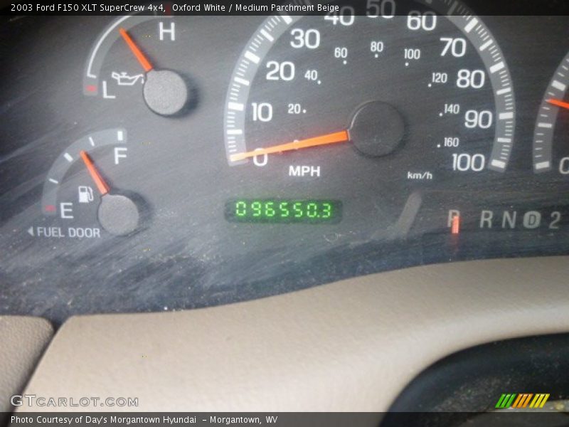 Oxford White / Medium Parchment Beige 2003 Ford F150 XLT SuperCrew 4x4