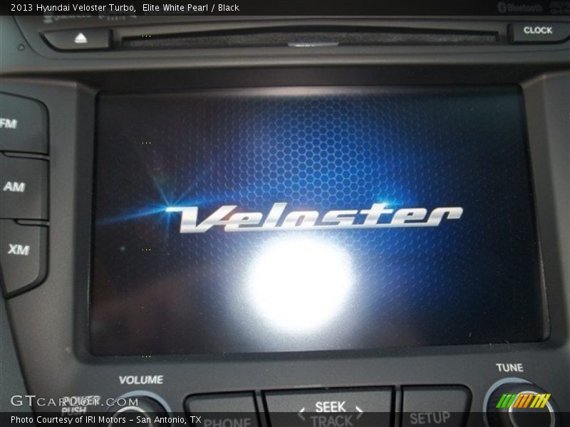 Elite White Pearl / Black 2013 Hyundai Veloster Turbo
