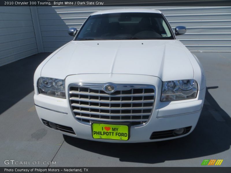 Bright White / Dark Slate Gray 2010 Chrysler 300 Touring