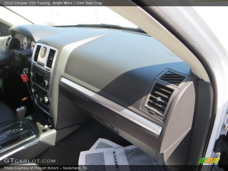 Bright White / Dark Slate Gray 2010 Chrysler 300 Touring