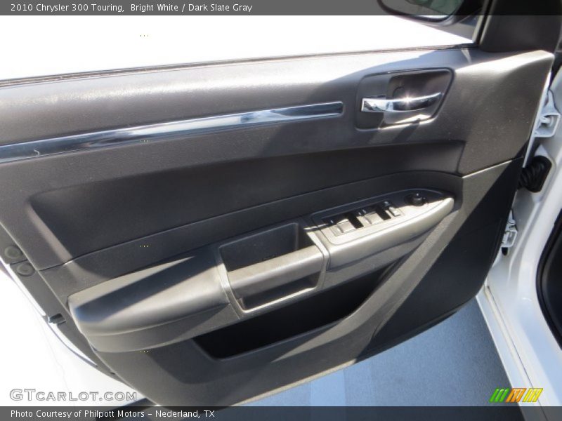 Bright White / Dark Slate Gray 2010 Chrysler 300 Touring