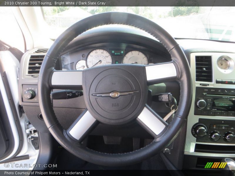 Bright White / Dark Slate Gray 2010 Chrysler 300 Touring