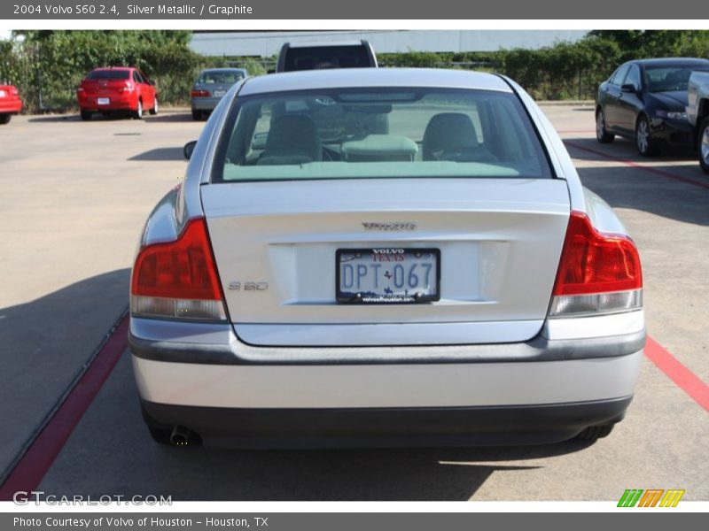 Silver Metallic / Graphite 2004 Volvo S60 2.4