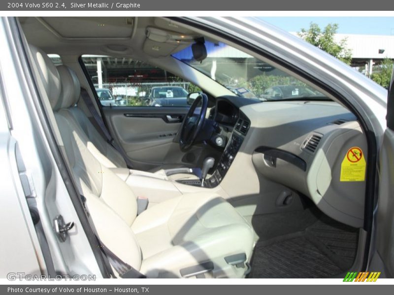 Silver Metallic / Graphite 2004 Volvo S60 2.4
