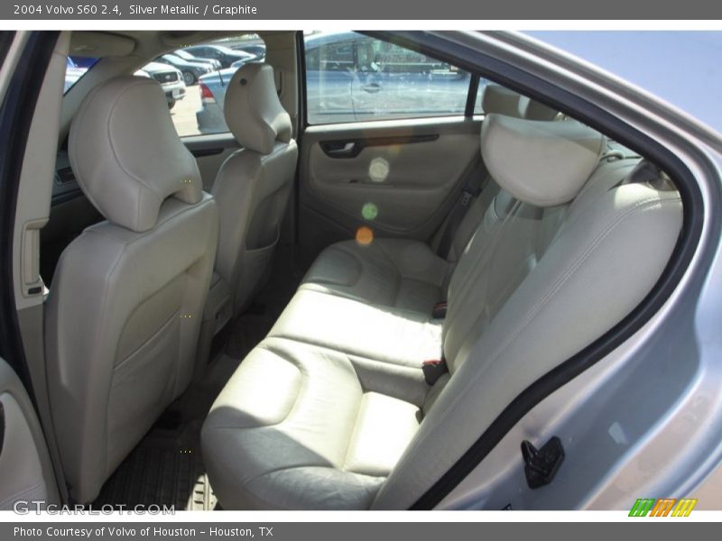 Silver Metallic / Graphite 2004 Volvo S60 2.4