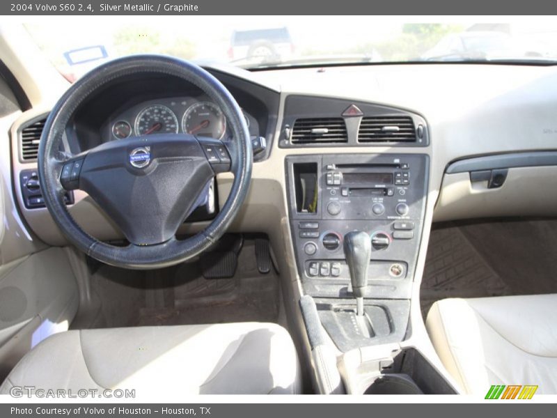 Silver Metallic / Graphite 2004 Volvo S60 2.4