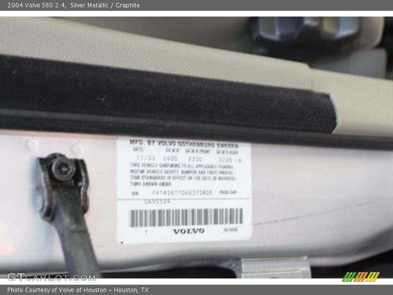 Silver Metallic / Graphite 2004 Volvo S60 2.4