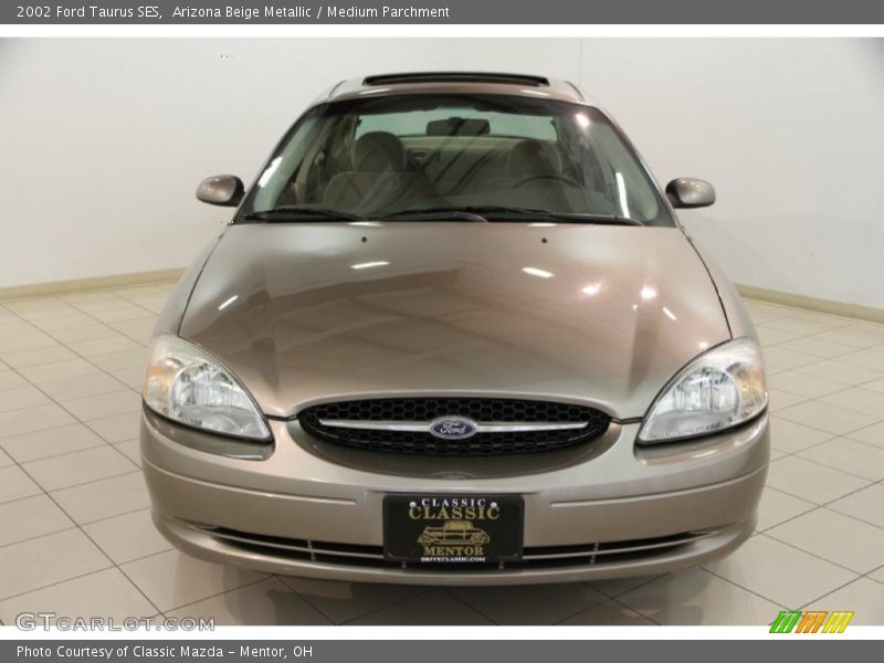 Arizona Beige Metallic / Medium Parchment 2002 Ford Taurus SES