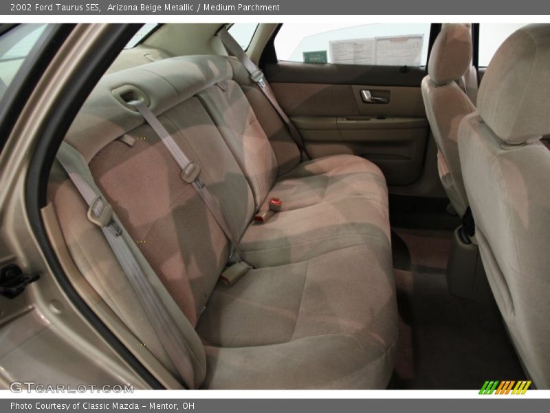 Arizona Beige Metallic / Medium Parchment 2002 Ford Taurus SES