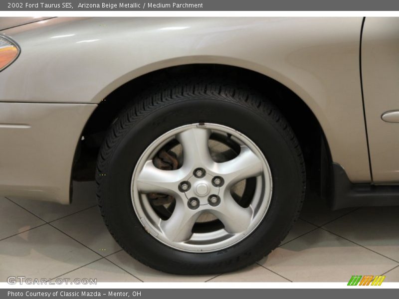 Arizona Beige Metallic / Medium Parchment 2002 Ford Taurus SES