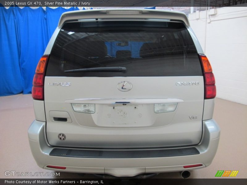Silver Pine Metallic / Ivory 2005 Lexus GX 470