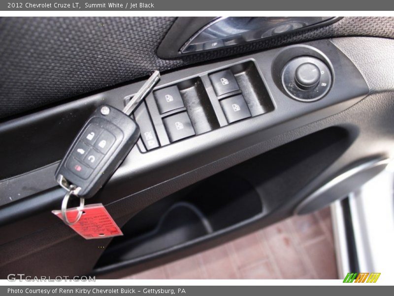 Summit White / Jet Black 2012 Chevrolet Cruze LT