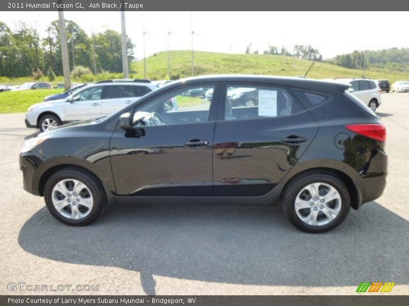 Ash Black / Taupe 2011 Hyundai Tucson GL