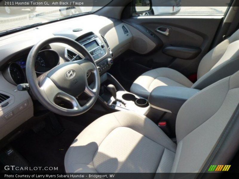 Ash Black / Taupe 2011 Hyundai Tucson GL
