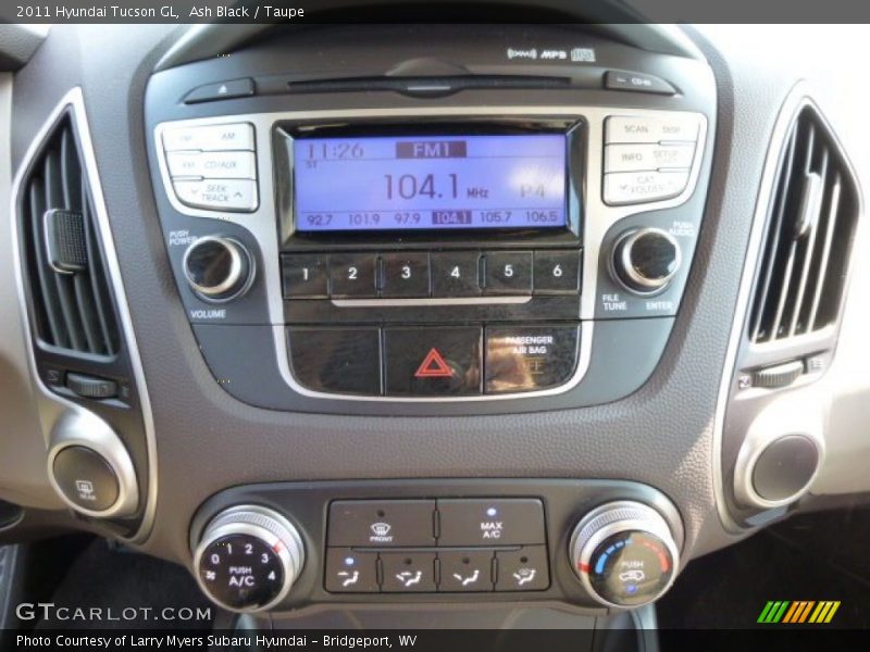 Ash Black / Taupe 2011 Hyundai Tucson GL