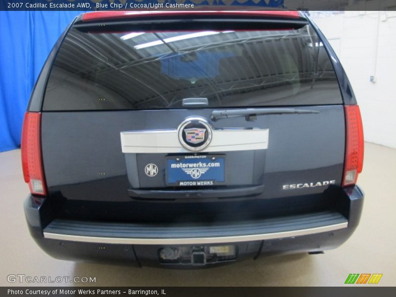 Blue Chip / Cocoa/Light Cashmere 2007 Cadillac Escalade AWD