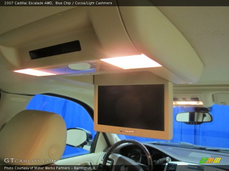 Blue Chip / Cocoa/Light Cashmere 2007 Cadillac Escalade AWD