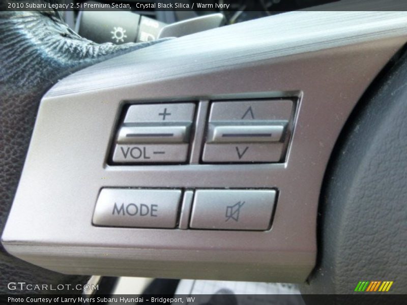 Crystal Black Silica / Warm Ivory 2010 Subaru Legacy 2.5i Premium Sedan