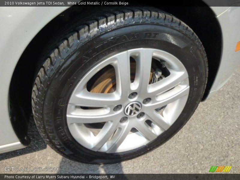 White Gold Metallic / Cornsilk Beige 2010 Volkswagen Jetta TDI Sedan