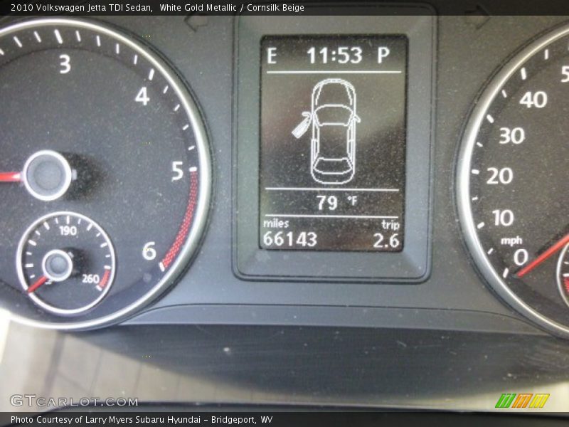 White Gold Metallic / Cornsilk Beige 2010 Volkswagen Jetta TDI Sedan