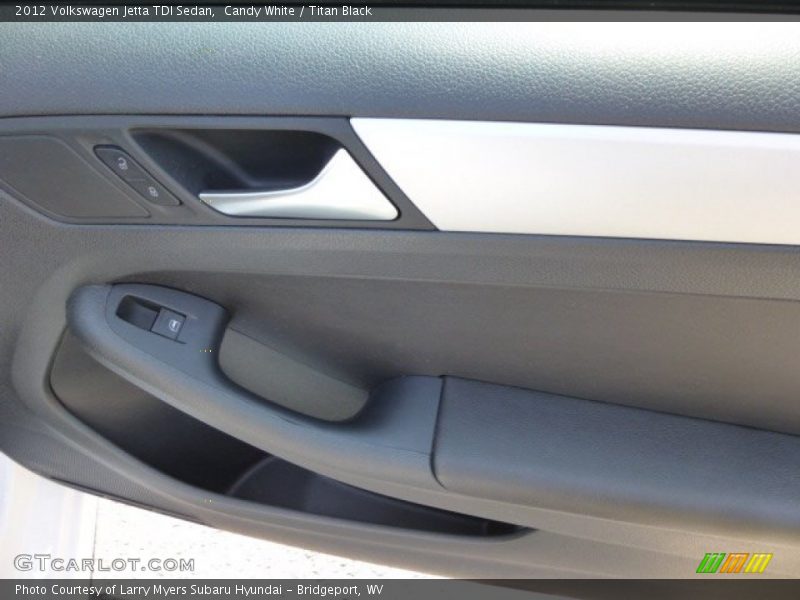 Candy White / Titan Black 2012 Volkswagen Jetta TDI Sedan