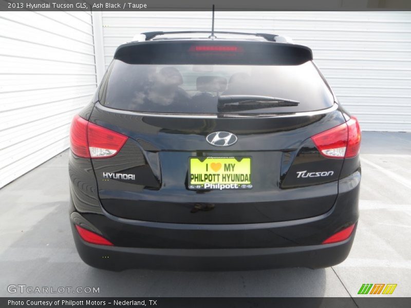 Ash Black / Taupe 2013 Hyundai Tucson GLS