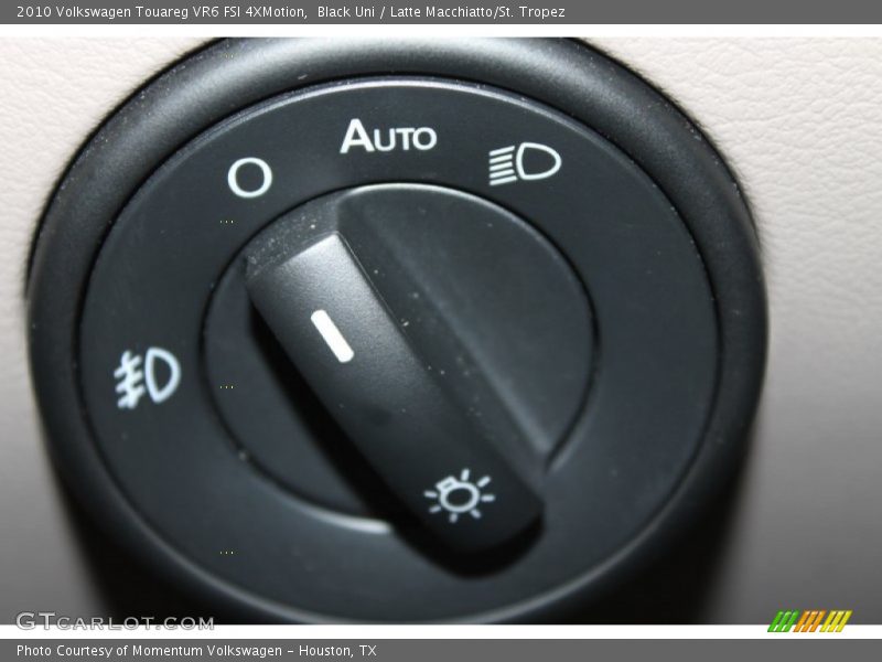 Black Uni / Latte Macchiatto/St. Tropez 2010 Volkswagen Touareg VR6 FSI 4XMotion
