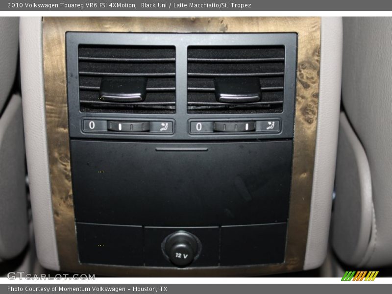 Black Uni / Latte Macchiatto/St. Tropez 2010 Volkswagen Touareg VR6 FSI 4XMotion