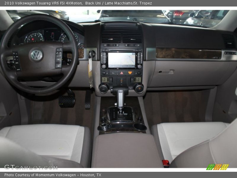 Black Uni / Latte Macchiatto/St. Tropez 2010 Volkswagen Touareg VR6 FSI 4XMotion