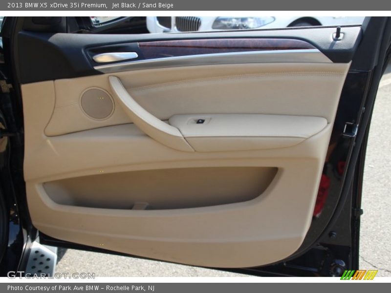 Jet Black / Sand Beige 2013 BMW X5 xDrive 35i Premium
