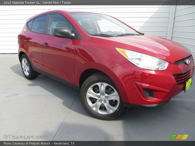 Garnet Red / Taupe 2013 Hyundai Tucson GL
