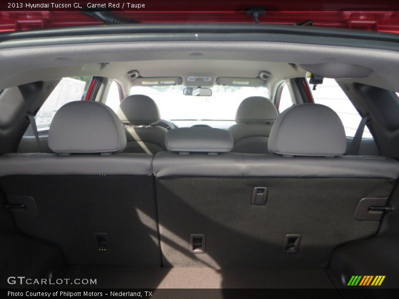 Garnet Red / Taupe 2013 Hyundai Tucson GL