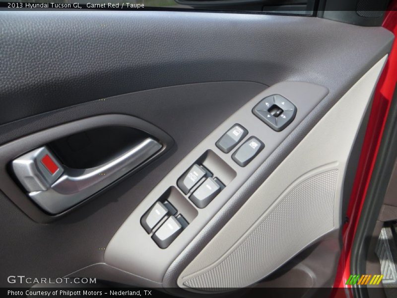 Garnet Red / Taupe 2013 Hyundai Tucson GL