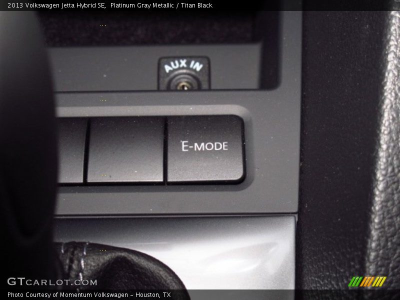 Platinum Gray Metallic / Titan Black 2013 Volkswagen Jetta Hybrid SE