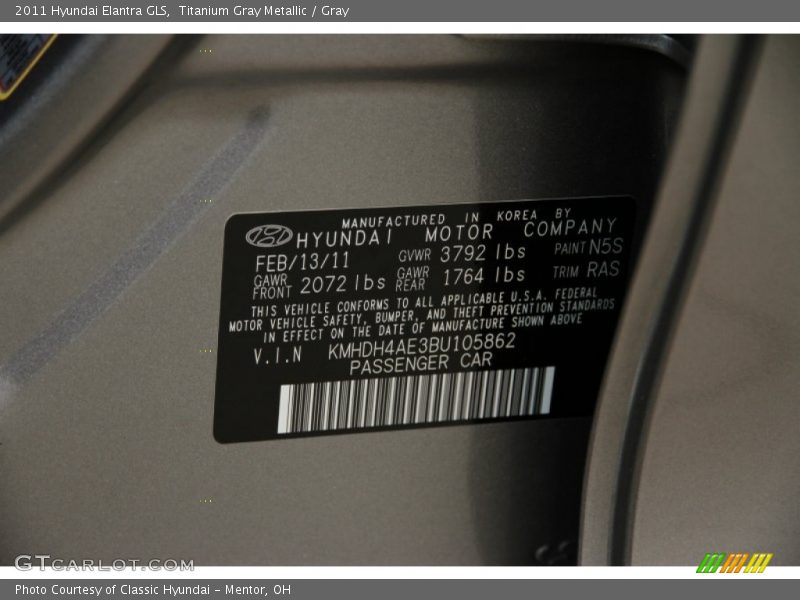 Titanium Gray Metallic / Gray 2011 Hyundai Elantra GLS