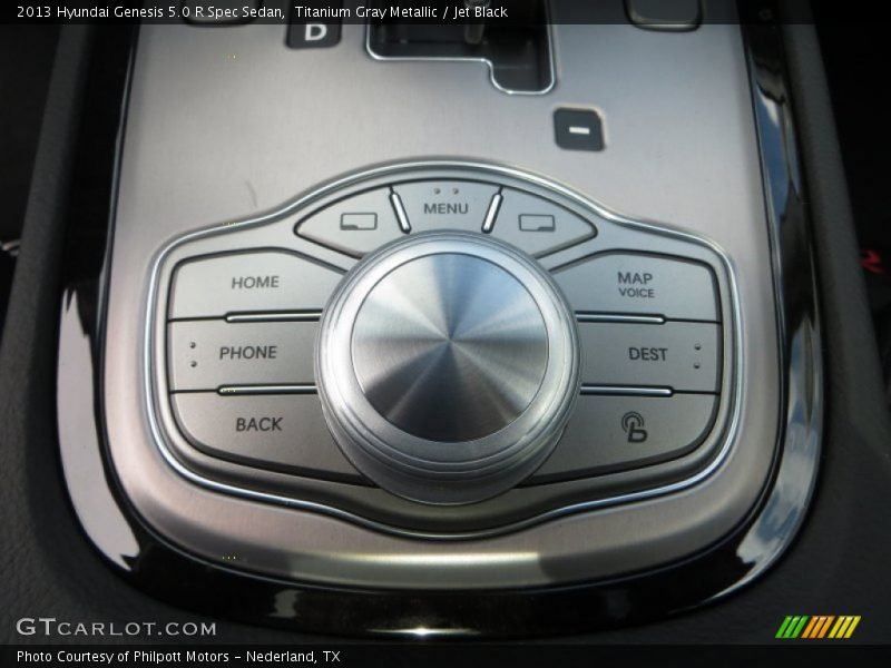 Controls of 2013 Genesis 5.0 R Spec Sedan