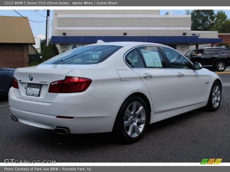 Alpine White / Oyster/Black 2013 BMW 5 Series 550i xDrive Sedan