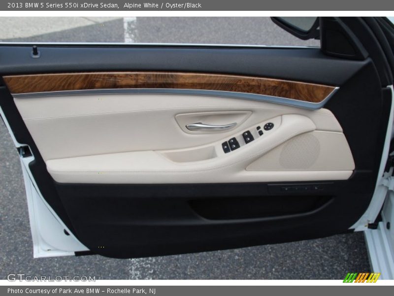 Door Panel of 2013 5 Series 550i xDrive Sedan
