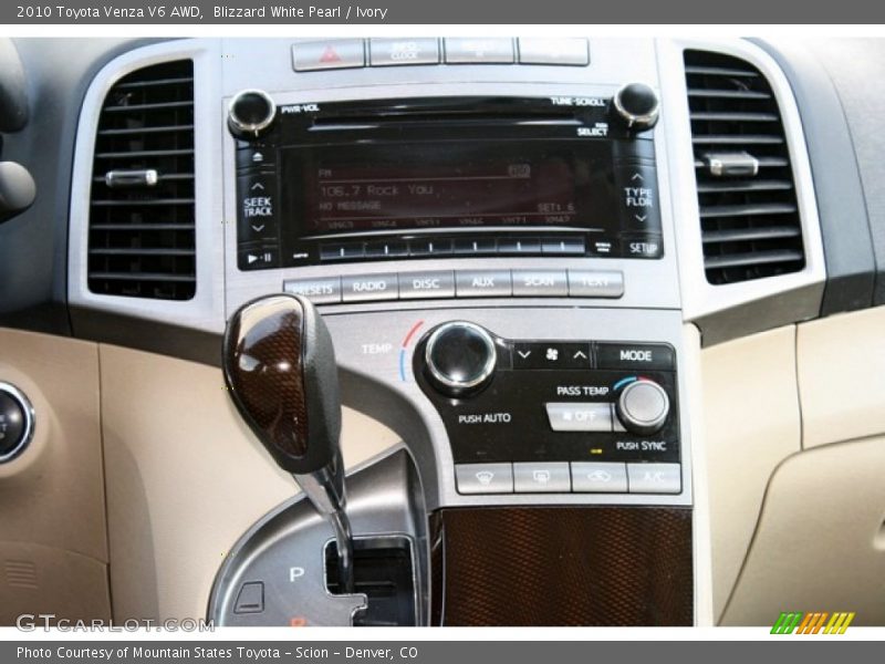 Blizzard White Pearl / Ivory 2010 Toyota Venza V6 AWD