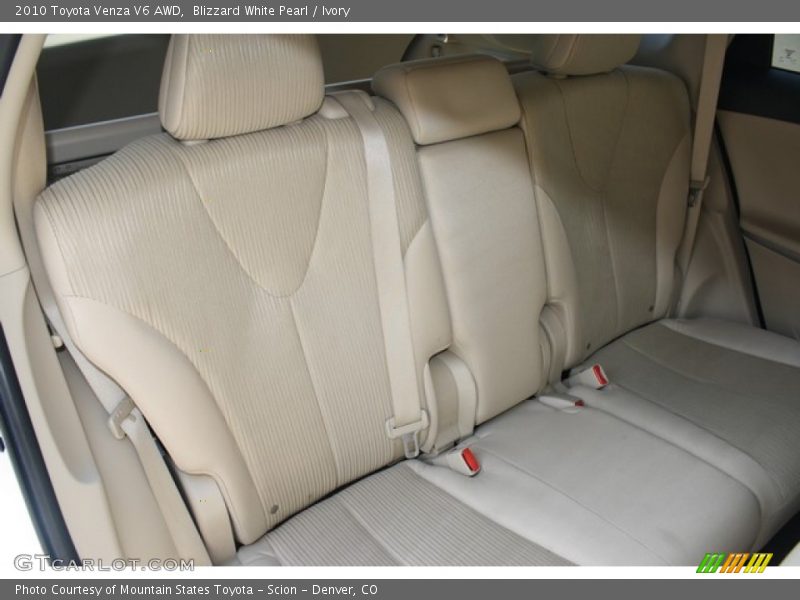 Blizzard White Pearl / Ivory 2010 Toyota Venza V6 AWD