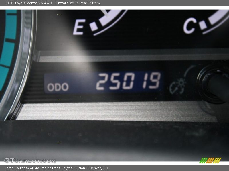 Blizzard White Pearl / Ivory 2010 Toyota Venza V6 AWD