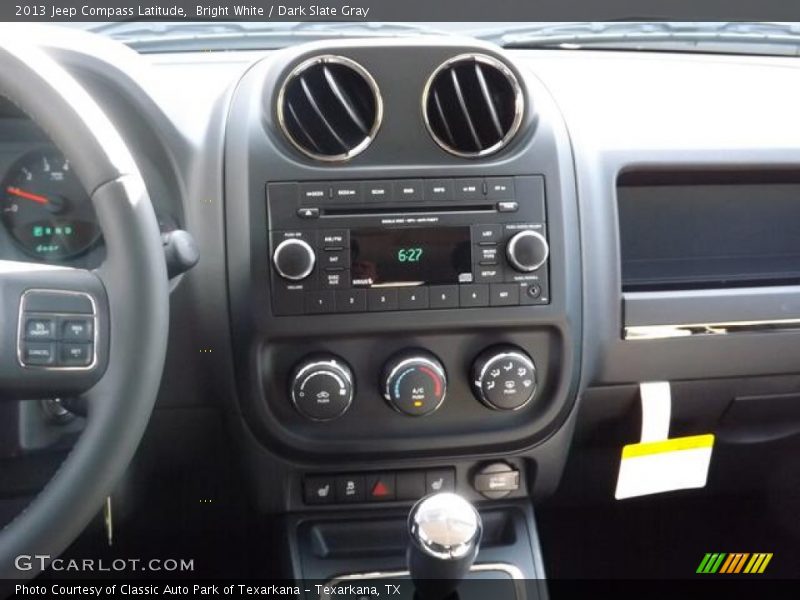 Bright White / Dark Slate Gray 2013 Jeep Compass Latitude
